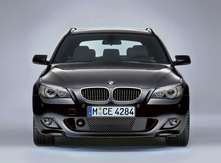 BMW 5-Series Touring M Sport Package 2005 года  (фото 4 из 6)